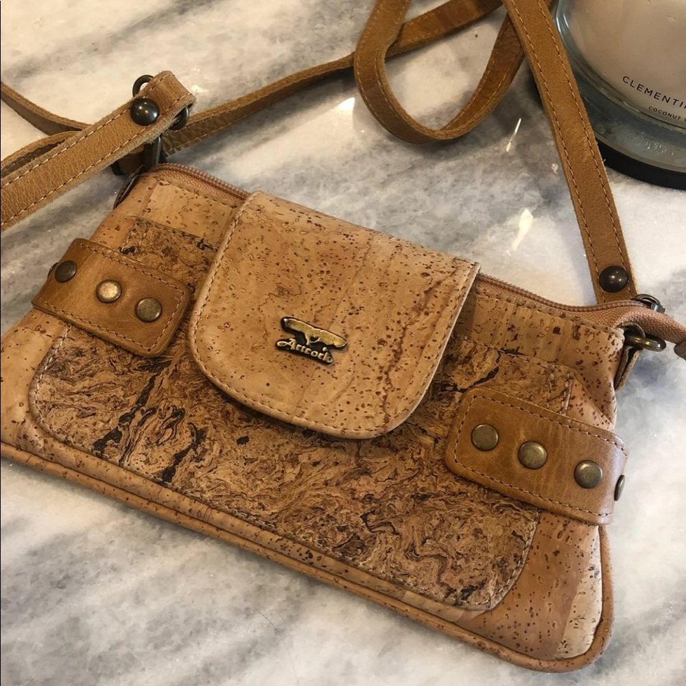Artcorck real corck crossbody made in Portugal